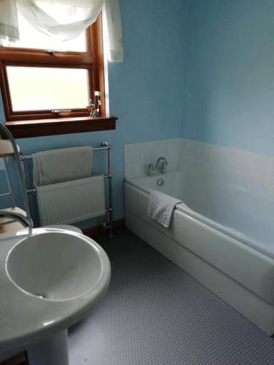 Bathroom 4, Balhousie Farm, Fife