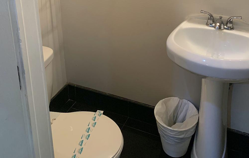 Bathroom 3, Macy Empire Apartments, New York