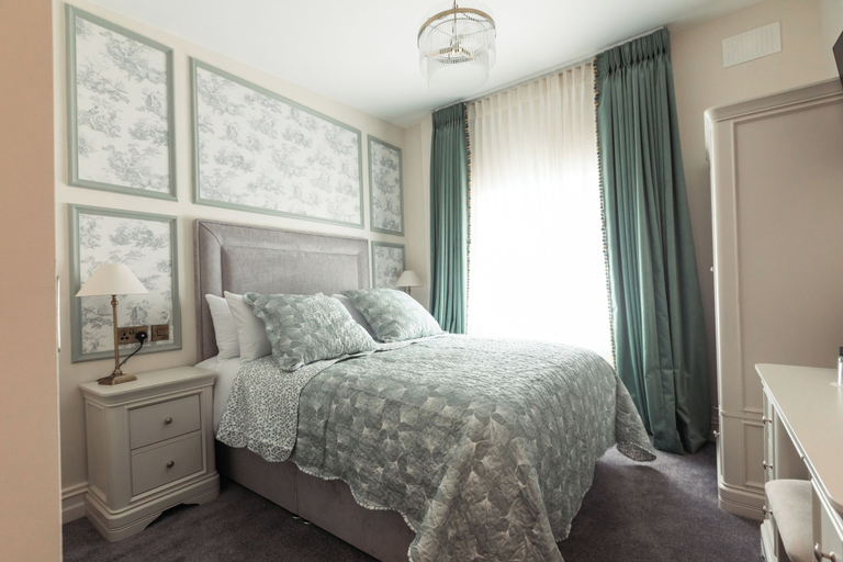Room 2, Cloonacauneen Castle