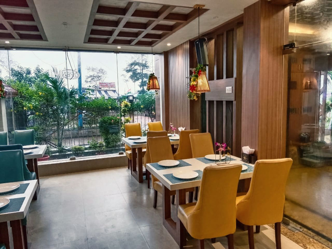 Food & Drinks 5, Royal Sea View, Purba Medinipur
