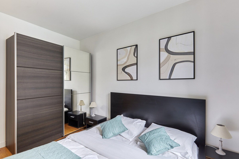 Room 5, Apartment Pantheon/saint Germain des Pres, Paris