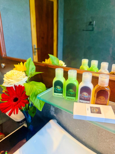 Bathroom amenities, Vibe Ella, Ella