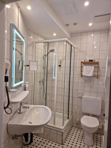 Bathroom 4, Nassauer Hof Limburg, Limburg-Weilburg