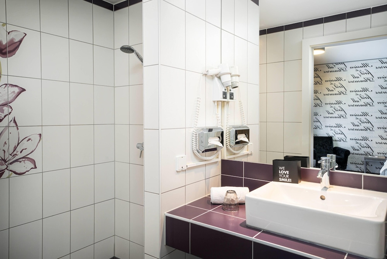 Bathroom 4, elaya hotel vienna city west, Trademark by Wyndham, Wien