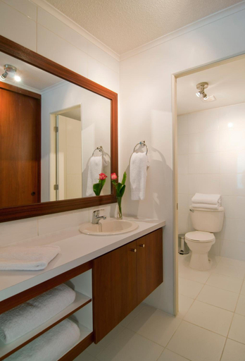 Bathroom 5, Park Plaza Apart Hotel, Santiago