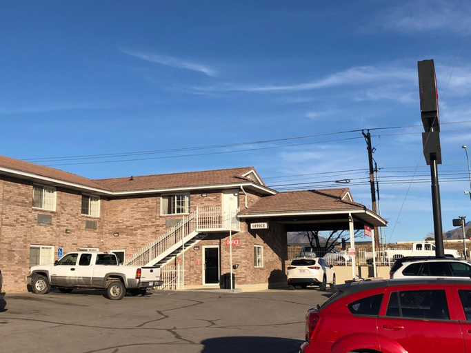 Exterior & Views 2, Ameri-Stay Inn & Suites, Davis