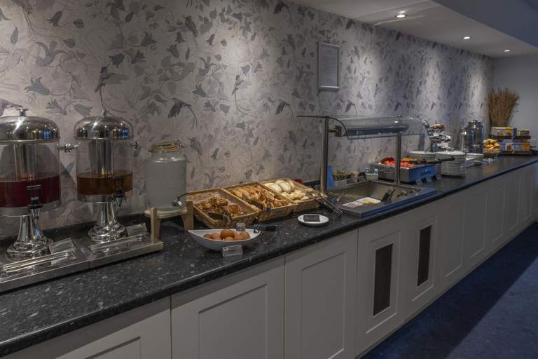 Food & Drinks 5, Best Western Swiss Cottage Hotel, London
