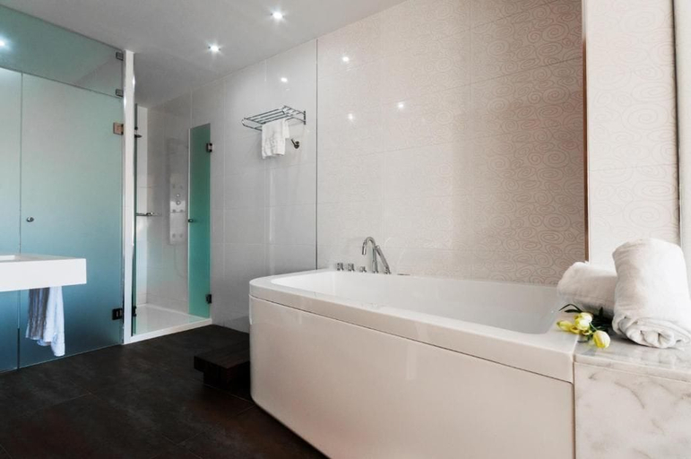 Bathroom 4, Hotel Fontana Plaza, Alicante