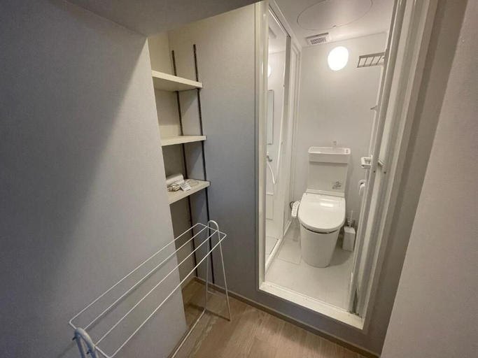 Bathroom 3, Central Heights, Fukuoka