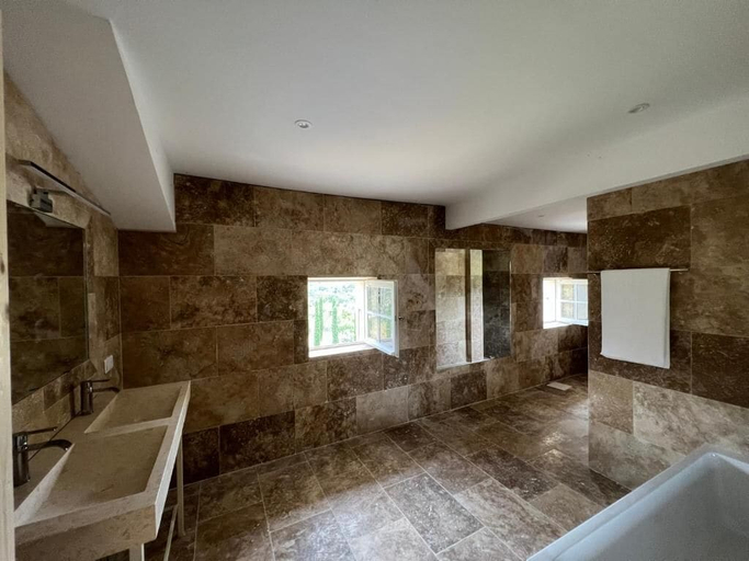 Bathroom 5, Bastide du Luberon, Vaucluse