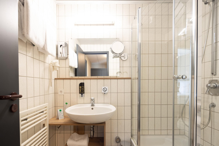 Bathroom 4, LOFTSTYLE Hotel Gerlingen, Sure Hotel Collection by B/W, Ludwigsburg