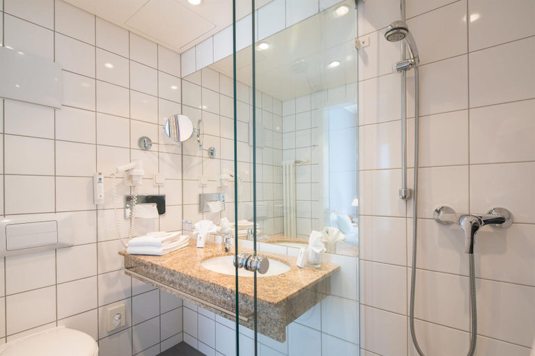 Bathroom 4, Best Western Hotel Am Strassberger Tor, Vogtlandkreis
