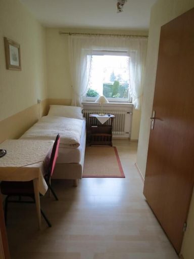 Bedroom 3, Urberacher Hof, Offenbach