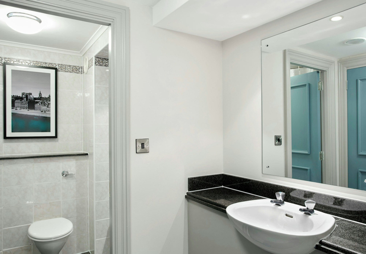 Bathroom 4, Leonardo Hotel and Conference Venue Aberdeen Airport, Aberdeen