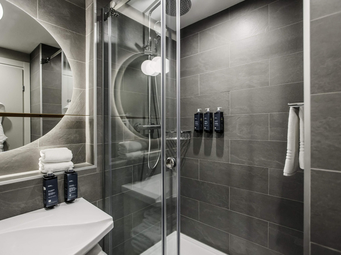 Bathroom 4, Adagio Kyiv Beresteiska, Sviatoshyns'kyi