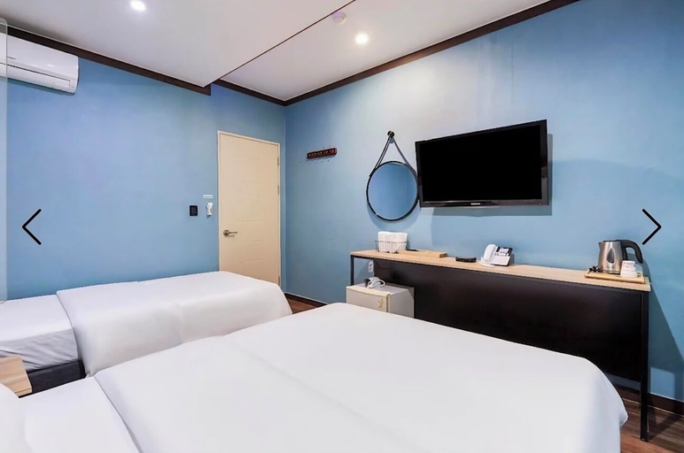 Room 2, Ace Hotel, Jung