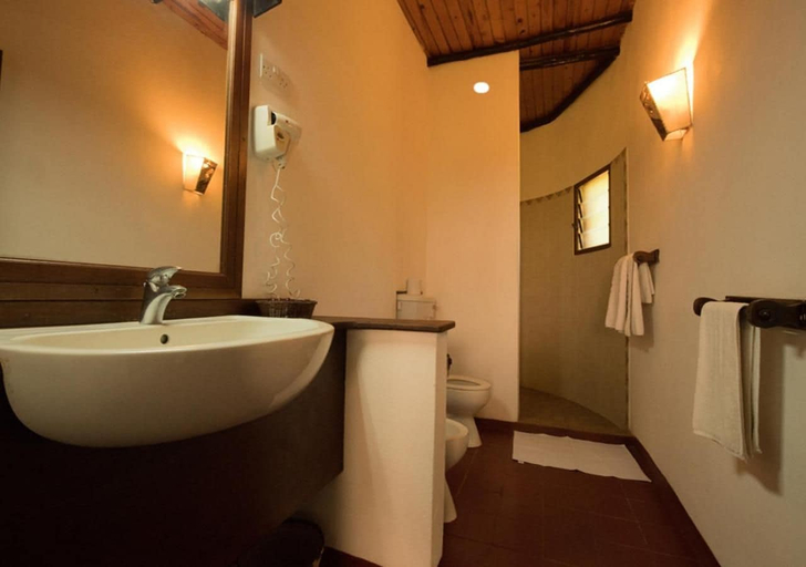 Bathroom 5, Baobab Sea Lodge, Kilifi North
