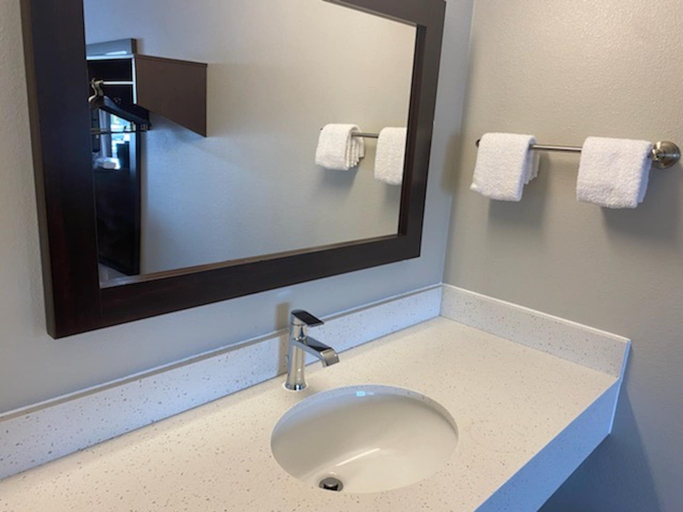Bathroom, Red Roof Inn Somerset, PA, Somerset