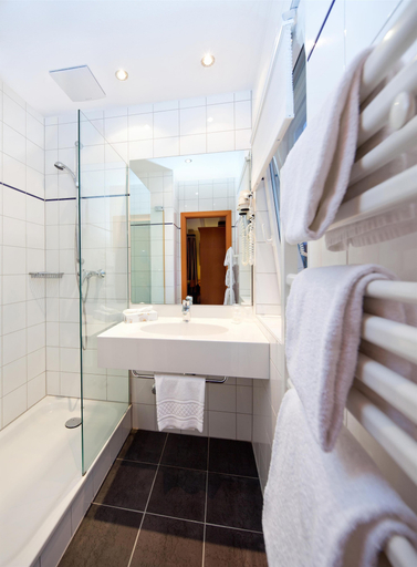 Bathroom 5, Best Western Hotel St. Michael, Bernkastel-Wittlich