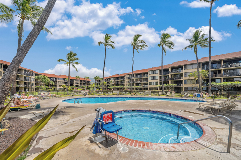 Interior 4, Remodeled Direct Oceanfront Condo Steps to Pool & Hot Tub-papakea A209, Maui