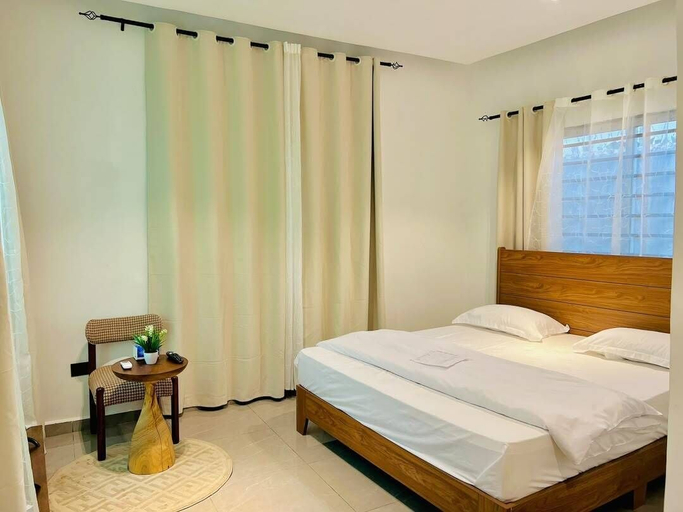 Room 3, Eden Lodge Bo City, Western Urban