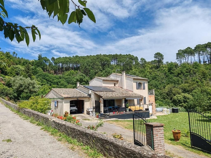 Exterior & Views, Les Chataigniers, Gard