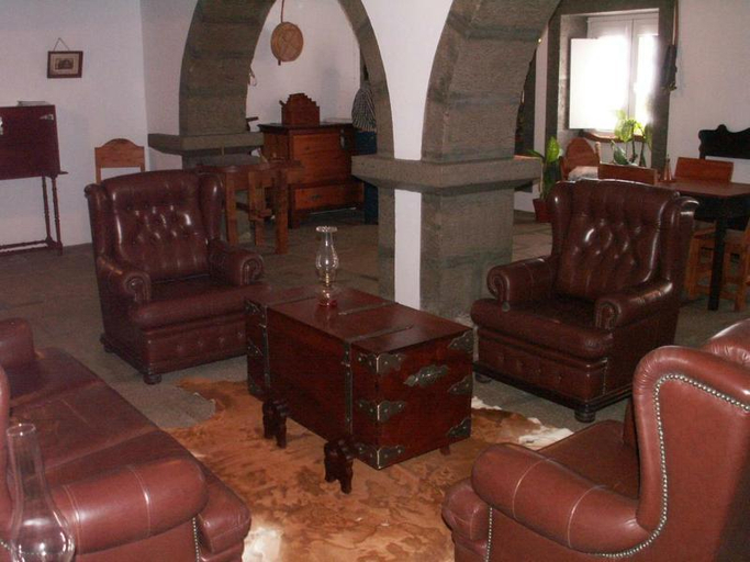 Public Area, Quinta Do Martelo, Angra do Heroísmo