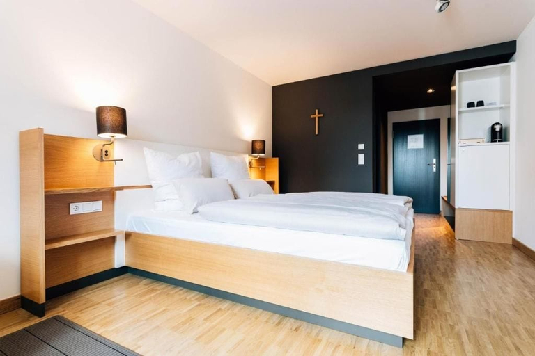 Bedroom 5, Bildungs- und Tagungshaus Liborianum, Paderborn