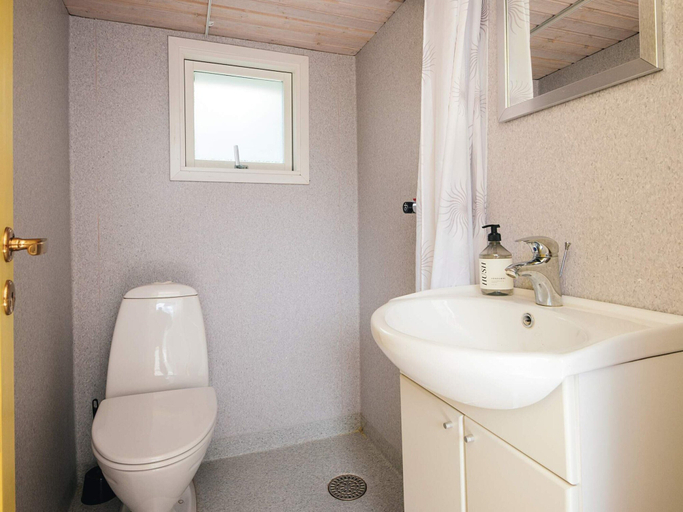 Bathroom 3, 4 Star Holiday Home in Juelsminde, Hedensted