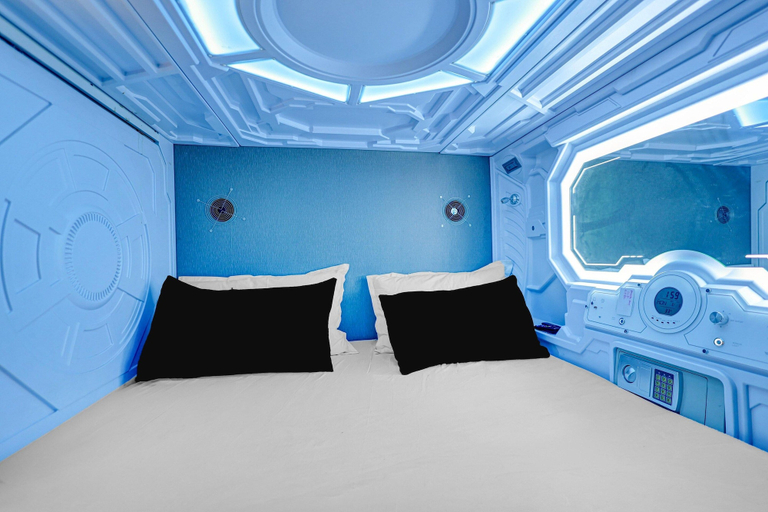 Room 2, Suite Room Hotel Nano Pod, Surat