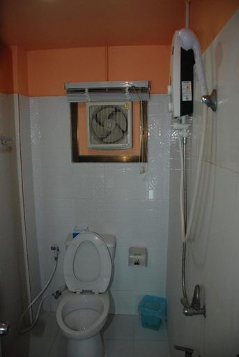 Bathroom 4, Keeree Guesthouse, Muang Phetchaburi