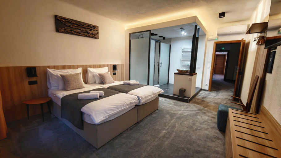 Room 5, Huch House Hotel and apartments, Kranj