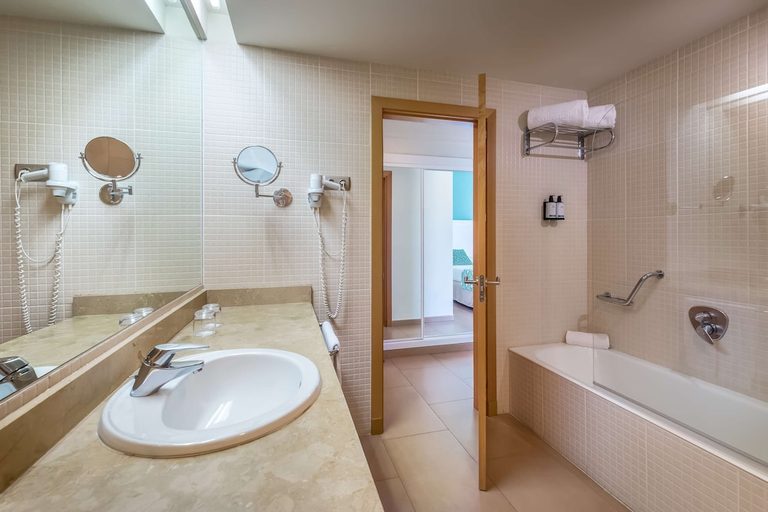Bathroom 4, Occidental Torremolinos Playa, Málaga