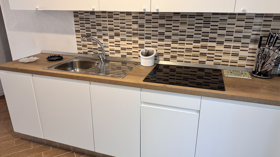 Private kitchenette 5, La Casa Delle Stelle by Ca-sa Check, Nuoro
