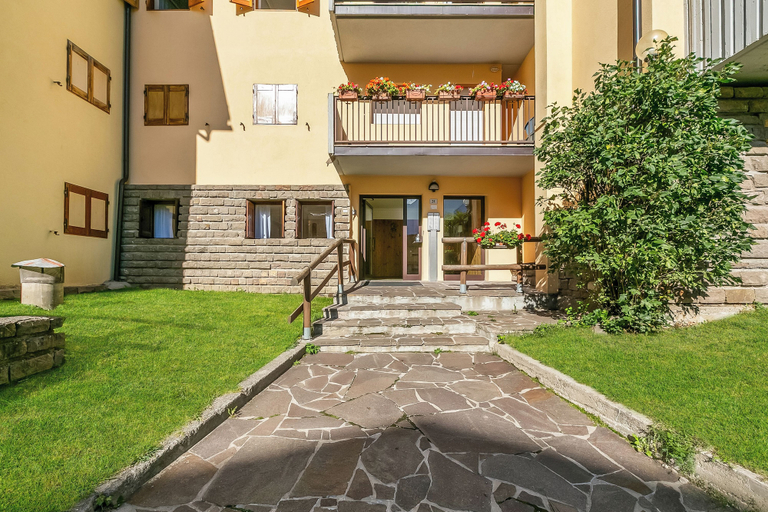 Exterior 1, Ski In-ski Out Apartment in Peio Val di Sole, Trento