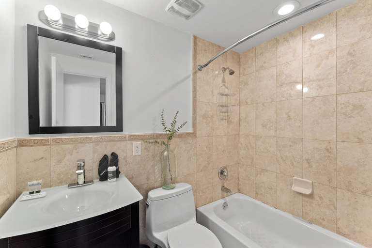 Bathroom 5, Instant Stay Ocean Drive, Miami-Dade