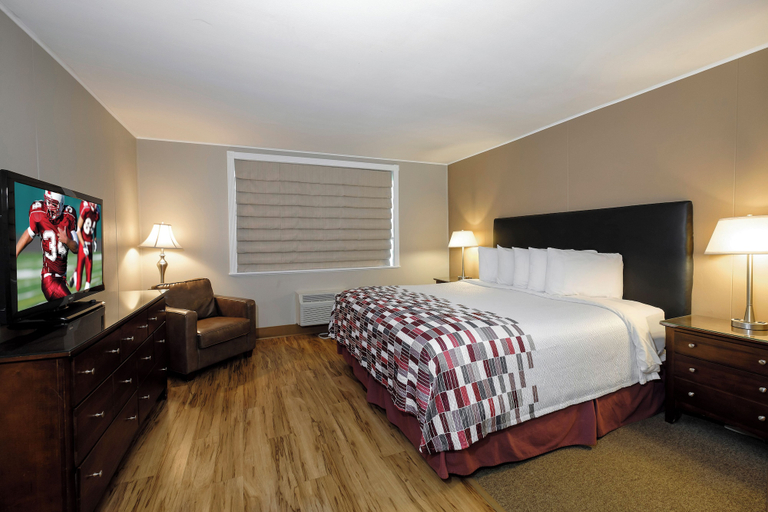 Bedroom 3, Red Roof Inn & Suites Herkimer, Herkimer