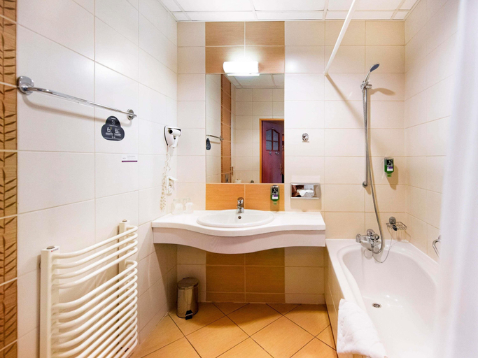 Bathroom 5, Hotel Mercure Opole, Ople