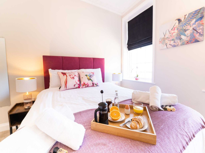Room 4, Nice Apartment With Lush Rooftop Terrace, Norfolk