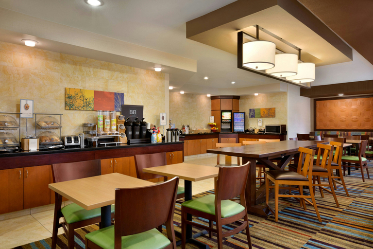 Food & Drinks 5, Fairfield Inn & Suites Dallas Mesquite, Dallas
