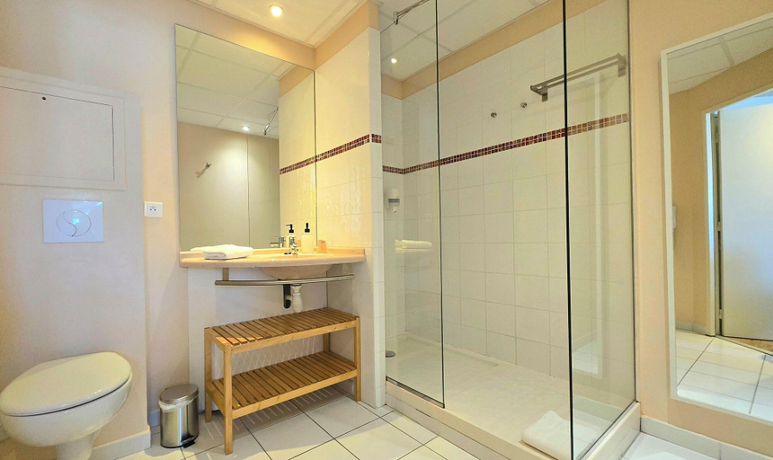 Bathroom 5, Hôtel Saint Geniès, Gard