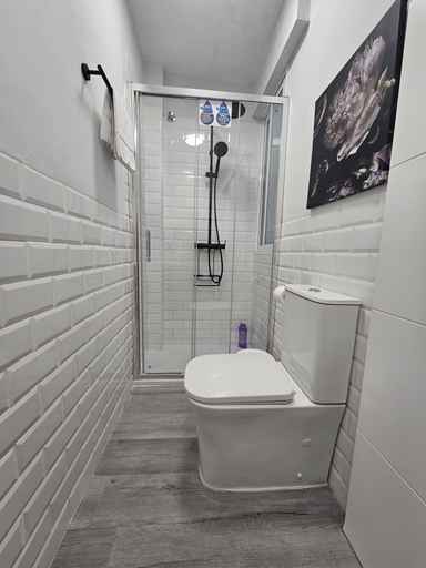 Bathroom 4, Puertas de la Catedral, Córdoba