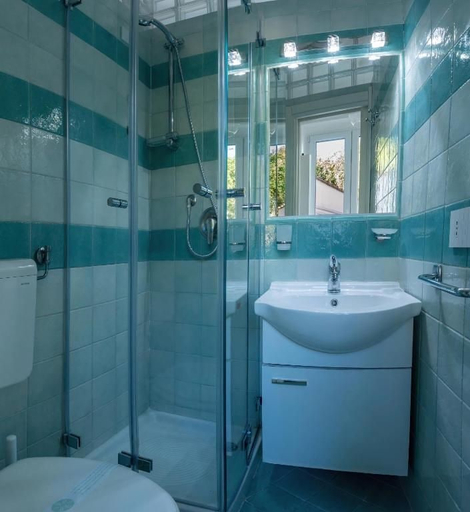 Bathroom 4, Albergo La Prora, Napoli
