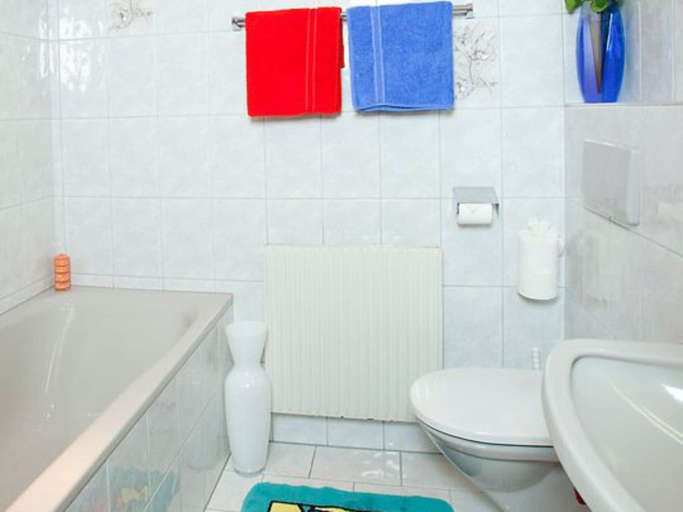 Bathroom, Holiday apartment with wellness area, Imst