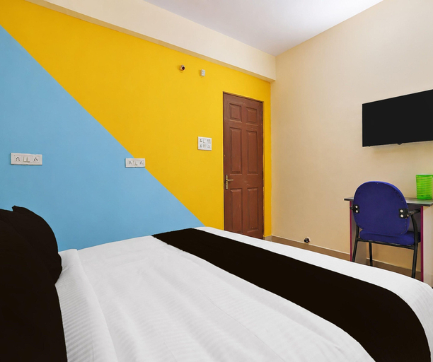 Room 3, Deluxe Room Nagawara Junction, Bangalore