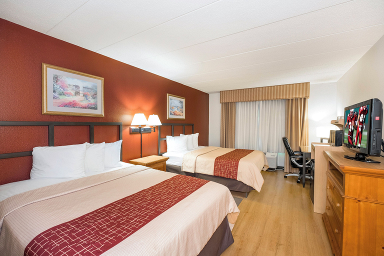 Bedroom 4, Red Roof Inn & Suites Stafford, VA - Quantico, Stafford