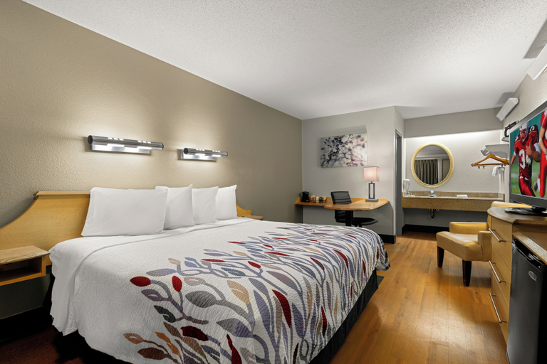 Bedroom 4, Red Roof Inn Salem, Rockingham