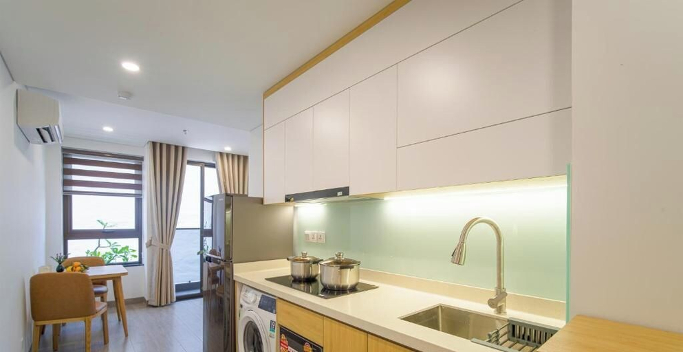 Private kitchen 2, HSuites Riverside Hotel & Apartment, Da Nang