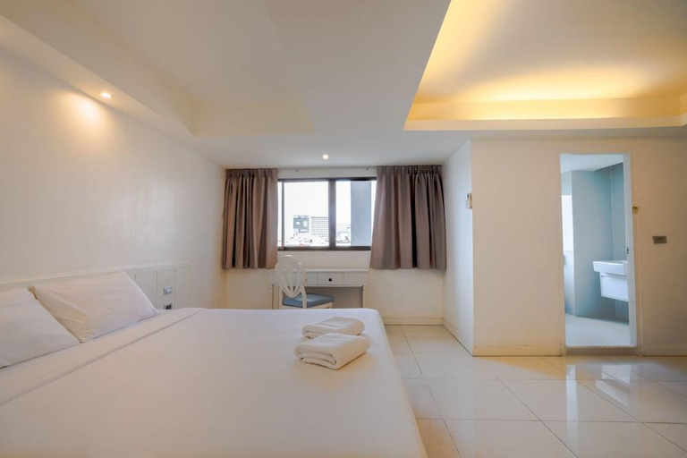Bedroom 2, Mike Hotel, Pattaya