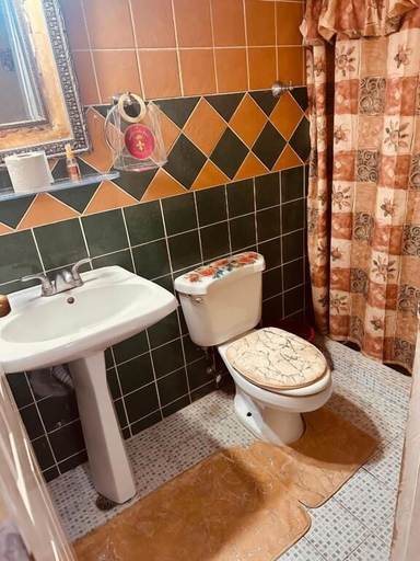 Bathroom, Hotel Cuba Real Altamira, Managua